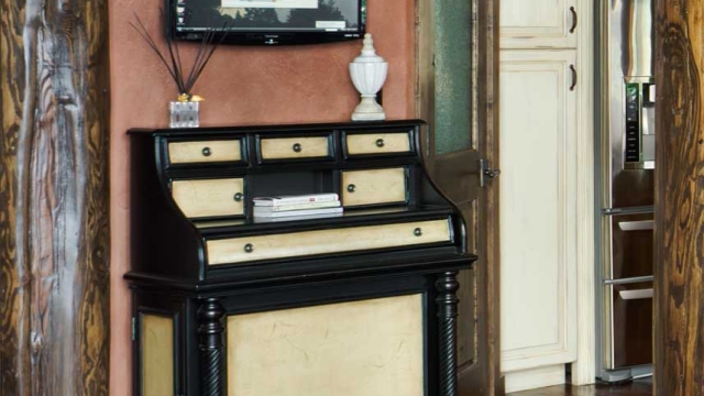 flathead lake retreat desk