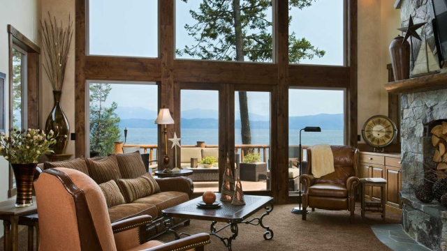 flathead lake retreat living area
