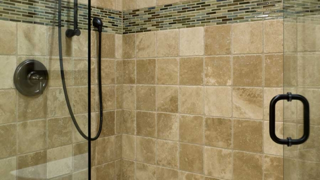 middle foys shower