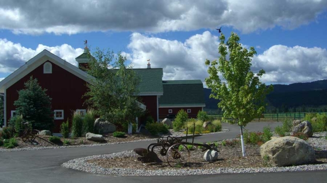 montana dream ranch driveway entry