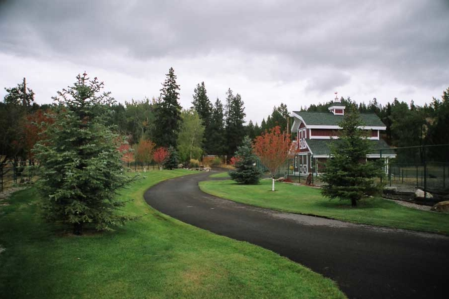 montana dream ranch driveway